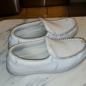 White DC Shoes size 11